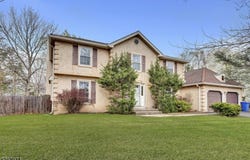 5 Alton Dr, Franklin Twp., NJ 08873-6414