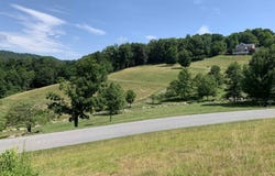 68 SHEEP MEADOW RD, HOT SPRINGS, VA 24445
