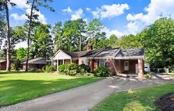 2102 Hardee Road, Kinston, NC 28504