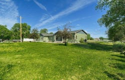 573 E Sunset Dr, Burbank, WA 99323