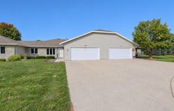 2109 Sapphire Court, Aberdeen, SD 57401