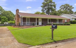 668 Bruin Avenue, Pearl, MS 39208