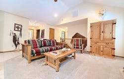 3086 S Suburban Avenue, Springfield, MO 65807