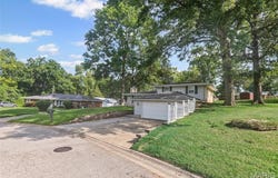 44 Aaron Drive, Belleville, IL 62220