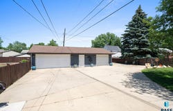 2004 E Mulberry St, Sioux Falls, SD 57103