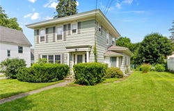 9 Grove Street, Manchester, NY 14548