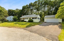 28 Windsor Cir, Brockton, MA 02301