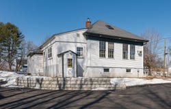 27 Ossipee Trail E, Standish, ME 04084