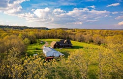 2042 Greasy Creek Lane, Washburn, MO 65772
