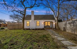 5720 W Arkansas Lane, Arlington, TX 76016