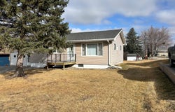 740  W 9th, Winner, SD 57580