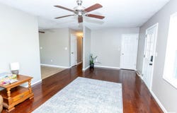 802 N MAIN Street, Eureka, IL 61530