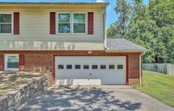 6432 Sugar Ridge DR, Roanoke, VA 24018
