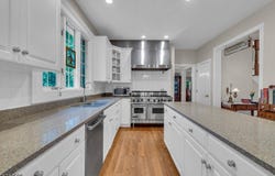 15 White Oak Dr, Union Twp., NJ 08802-1155