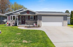 3722 MACKERT Street, MANITOWOC, WI 54220