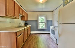 44 W 8th Avenue, Gloversville, NY 12078