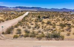308-29-180S W Joseph, Golden Valley, AZ 86413