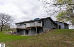 3290 E River, Mt Pleasant, MI 48858