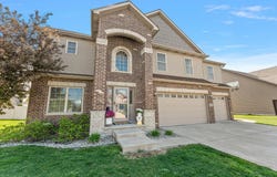 9847 Meadowrose Lane, St. John, IN 46373