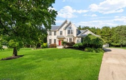 38 Margaret Dr, Franklin Twp., NJ 08873-2757
