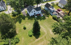 42 Hillside Road, Orono, ME 04473