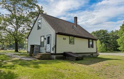 13 Lawndale Avenue, Franklin, NH 03235