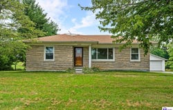 2725 Rhodelia Road, Payneville, KY 40157
