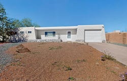 5723 Fairfax Drive NW, Albuquerque, NM 87114