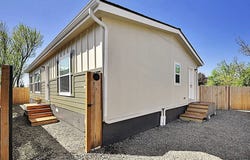 492 Moffit LN, Springfield, OR 97477