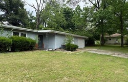 207 Hunter Street, Lebanon, IL 62254