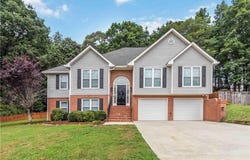 556 Wine Cluster Court, Grayson, GA 30017