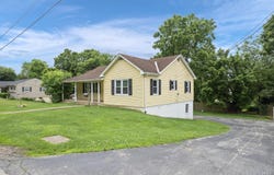 709 Meadow Lane Drive, Ripley, OH 45167