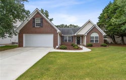 4060 Crescent Walk Lane, Suwanee, GA 30024