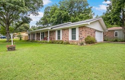 1002 S Lide Avenue, Mount Pleasant, TX 75455