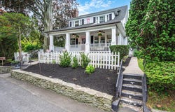 6 New York Avenue, Stony Brook, NY 11790