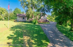 300 N Royston Road, Charlotte, MI 48813