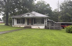 801 Chisolm Avenue, Bridgeport, AL 35740