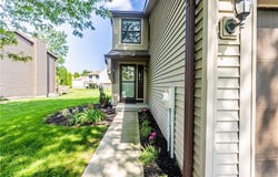 87 Devonshire Circle, Penfield, NY 14526