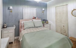 571 E 60th St, Hialeah, FL 33013