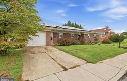212 GROSS Avenue, DOVER, PA 17315