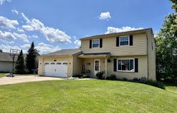 1527 Lindy Drive, Lansing, MI 48917