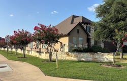 820 Desaix DR, Georgetown, TX 78628