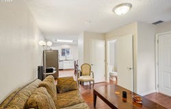 61 SE 171ST AVE, Portland, OR 97233