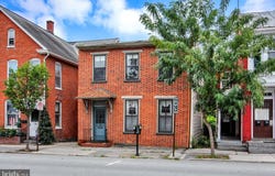 136 YORK STREET, GETTYSBURG, PA 17325