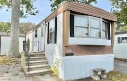 836 Forest Park Avenue, Middletown, RI 02842
