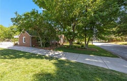 414 S State Street, Lexington, NC 27292