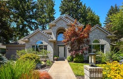 3868 Mirror Pond WAY, Eugene, OR 97408