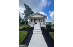 430 W BROOKE AVENUE, MAGNOLIA, NJ 08049
