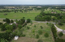 4477 S Pike Rd, Winfield, KS 67156