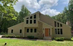 246 Victory Lane, Long Pond, PA 18334
